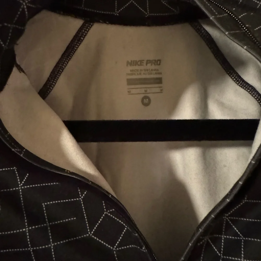 Nike Pro top women’s long sleeve half zip - Picture 2 of 7
